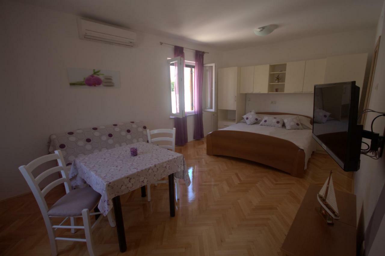 Apartments Katarina Porat Malinska Buitenkant foto