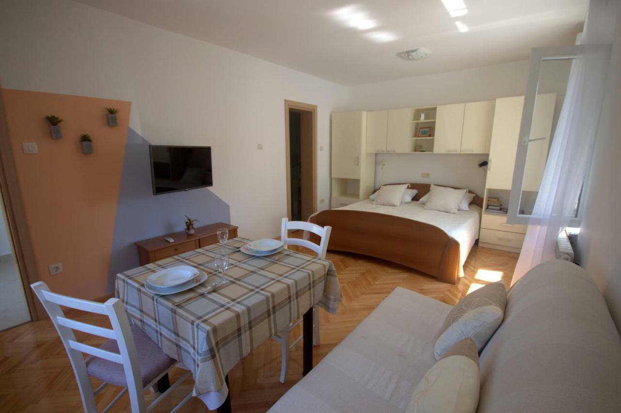Apartments Katarina Porat Malinska Buitenkant foto